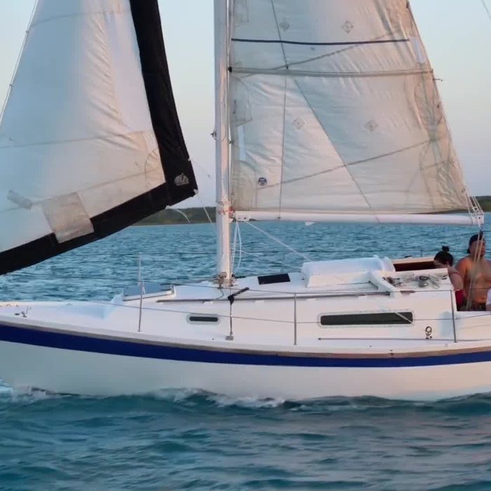 Velero navegando
