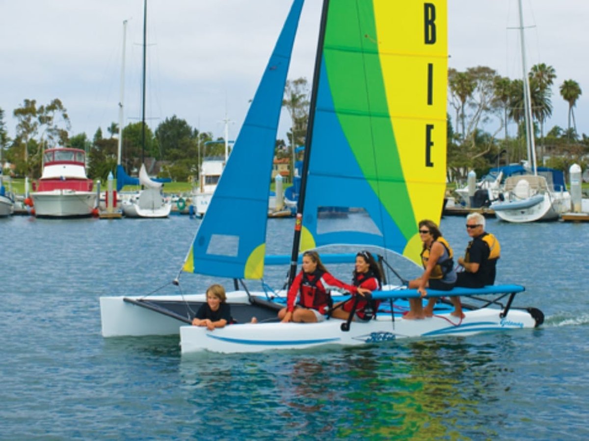 Catamarán Hobie Cat navegando
